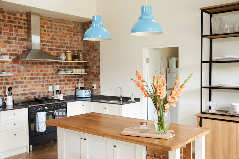 Looking Forward to Spring: 9 Simple Spring Cleaning Tips for a Fresh, WELL-ORGANIZED Home